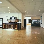 Hotel Patriarshyi