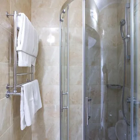 Hotel Patriarshyi 3*