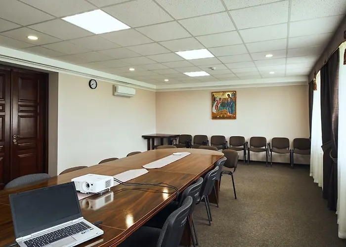 Hotel Patriarshyi 3*